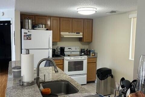 Condo in Lake Park, Florida, 1 bedroom  № 2186602 - photo 3