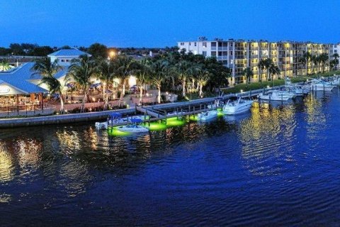 Condo in Lake Park, Florida, 1 bedroom  № 2186602 - photo 17