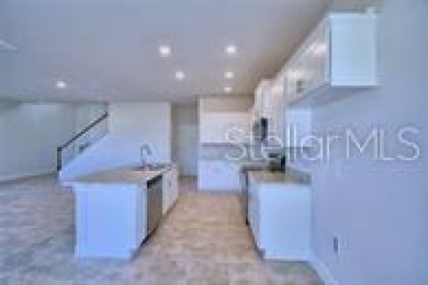 House in Winter Haven, Florida 4 bedrooms, 204.57 sq.m. № 1724649 - photo 9