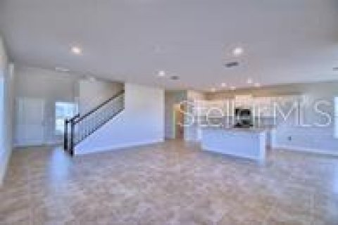 House in Winter Haven, Florida 4 bedrooms, 204.57 sq.m. № 1724649 - photo 3