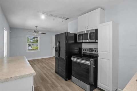 Casa en venta en Davenport, Florida, 2 dormitorios, 66.89 m2 № 2209707 - foto 12