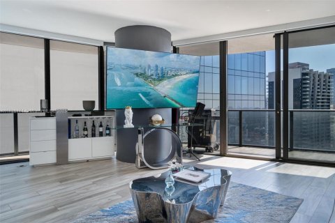 Condo in Miami, Florida, 3 bedrooms  № 1812350 - photo 4