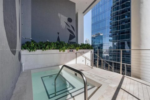 Condo in Miami, Florida, 3 bedrooms  № 1812350 - photo 22