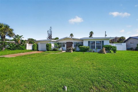 House in Daytona Beach, Florida 3 bedrooms, 219.71 sq.m. № 2236819 - photo 11
