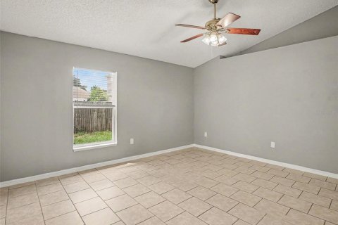 Casa en venta en Eustis, Florida, 4 dormitorios, 172.33 m2 № 2348163 - foto 21