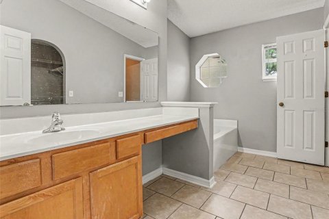 Casa en venta en Eustis, Florida, 4 dormitorios, 172.33 m2 № 2348163 - foto 16