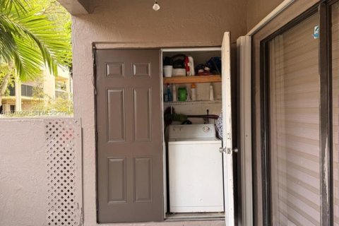 Copropriété à vendre à Miami, Floride: 3 chambres, 114.55 m2 № 2032087 - photo 26