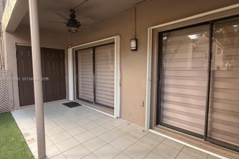 Copropriété à vendre à Miami, Floride: 3 chambres, 114.55 m2 № 2032087 - photo 25