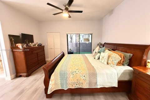Copropriété à vendre à Miami, Floride: 3 chambres, 114.55 m2 № 2032087 - photo 13