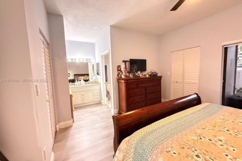 Copropriété à vendre à Miami, Floride: 3 chambres, 114.55 m2 № 2032087 - photo 16