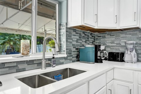 Villa ou maison à louer à Fort Lauderdale, Floride: 3 chambres, 158.31 m2 № 2147378 - photo 20