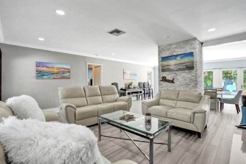 Villa ou maison à louer à Fort Lauderdale, Floride: 3 chambres, 158.31 m2 № 2147378 - photo 12