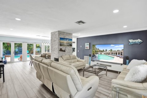 Villa ou maison à louer à Fort Lauderdale, Floride: 3 chambres, 158.31 m2 № 2147378 - photo 10