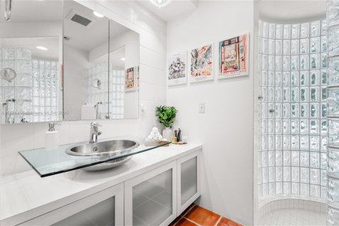 Villa ou maison à vendre à North Miami, Floride: 3 chambres, 190.26 m2 № 1920701 - photo 15