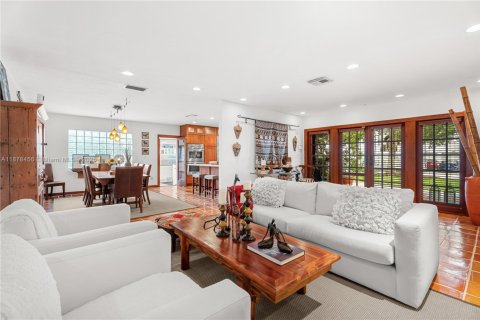 Villa ou maison à vendre à North Miami, Floride: 3 chambres, 190.26 m2 № 1920701 - photo 9