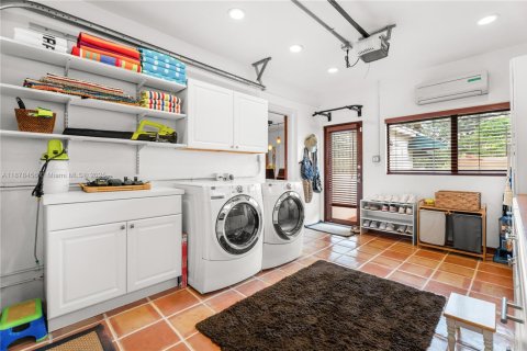 Villa ou maison à vendre à North Miami, Floride: 3 chambres, 190.26 m2 № 1920701 - photo 21