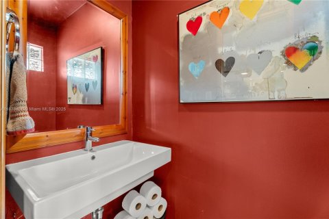 Villa ou maison à vendre à North Miami, Floride: 3 chambres, 190.26 m2 № 1920701 - photo 20