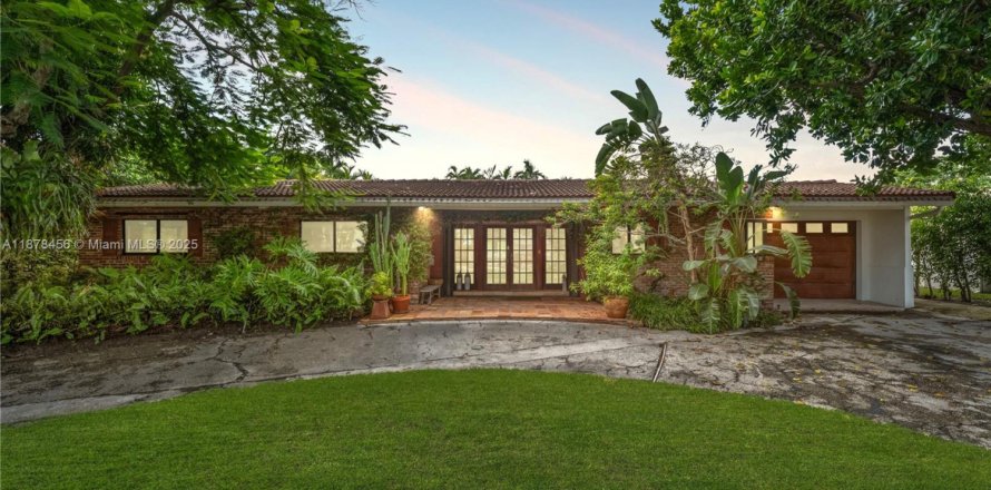Villa ou maison à North Miami, Floride 3 chambres, 190.26 m2 № 1920701