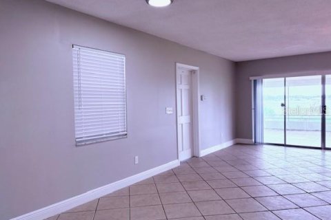 House in Tampa, Florida 3 bedrooms, 163.69 sq.m. № 1826925 - photo 7