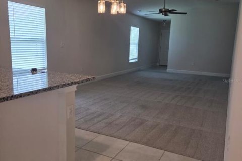 Casa en alquiler en Saint Cloud, Florida, 4 dormitorios, 152.82 m2 № 1908334 - foto 4