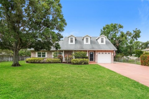 House in Bradenton, Florida 4 bedrooms, 202.06 sq.m. № 1810613 - photo 1