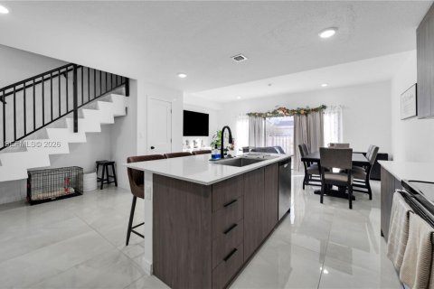 Таунхаус в Хомстед, Флорида 4 спальни № 2005738