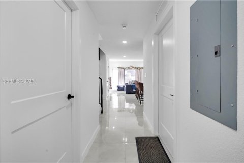 Снять в аренду таунхаус в Хомстед, Флорида 4 спальни, № 2005738 - фото 10