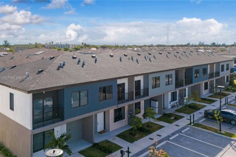 Снять в аренду таунхаус в Хомстед, Флорида 4 спальни, № 2005738 - фото 2