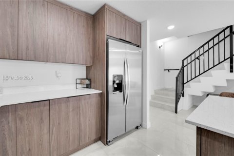 Снять в аренду таунхаус в Хомстед, Флорида 4 спальни, № 2005738 - фото 22