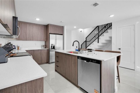 Снять в аренду таунхаус в Хомстед, Флорида 4 спальни, № 2005738 - фото 20