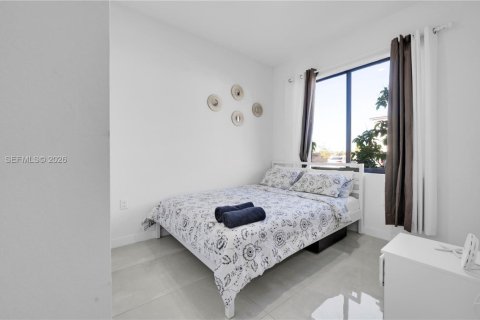 Снять в аренду таунхаус в Хомстед, Флорида 4 спальни, № 2005738 - фото 13