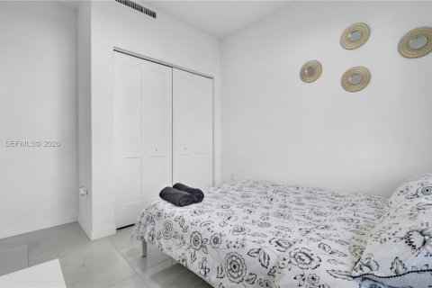 Снять в аренду таунхаус в Хомстед, Флорида 4 спальни, № 2005738 - фото 15