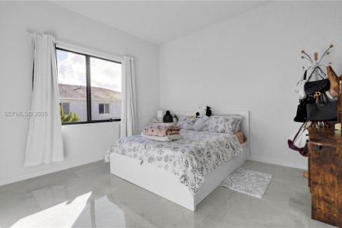 Снять в аренду таунхаус в Хомстед, Флорида 4 спальни, № 2005738 - фото 30