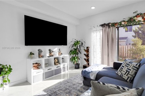 Снять в аренду таунхаус в Хомстед, Флорида 4 спальни, № 2005738 - фото 25