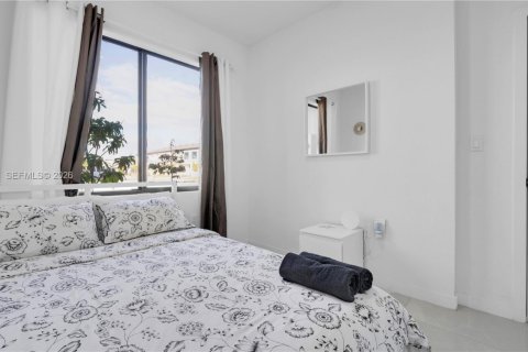 Снять в аренду таунхаус в Хомстед, Флорида 4 спальни, № 2005738 - фото 14