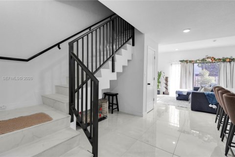 Снять в аренду таунхаус в Хомстед, Флорида 4 спальни, № 2005738 - фото 16