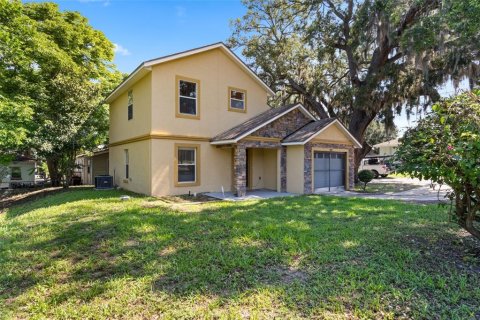 House in Oakland, Florida 3 bedrooms, 124.12 sq.m. № 1751601 - photo 1