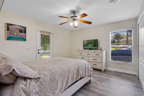 House in Oakland, Florida 3 bedrooms, 124.12 sq.m. № 1751601 - photo 8