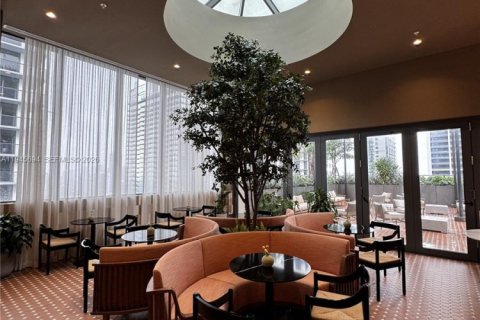 Снять в аренду кондоминиум в Майами, Флорида 2 спальни, 76.64м2, № 2002047 - фото 12