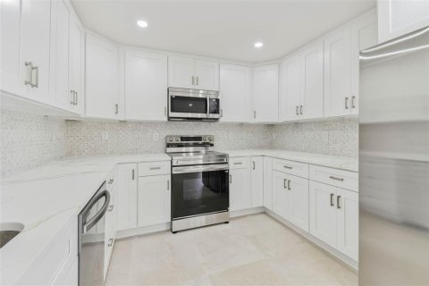 House in Indian Rocks Beach, Florida 3 bedrooms, 181.16 sq.m. № 1679667 - photo 16