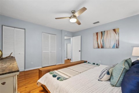 House in Winter Park, Florida 3 bedrooms, 120.96 sq.m. № 2267449 - photo 19