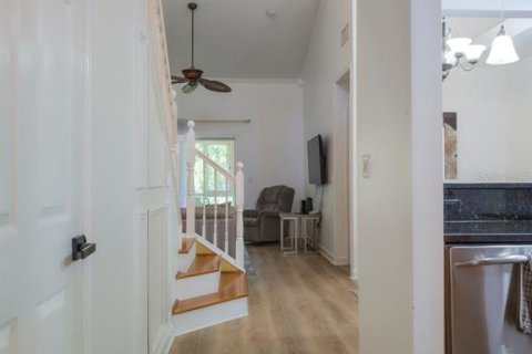 Townhouse in Clearwater, Florida 3 bedrooms, 149.57 sq.m. № 2139043 - photo 11