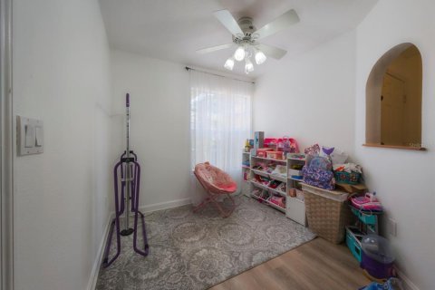 Townhouse in Clearwater, Florida 3 bedrooms, 149.57 sq.m. № 2139043 - photo 30