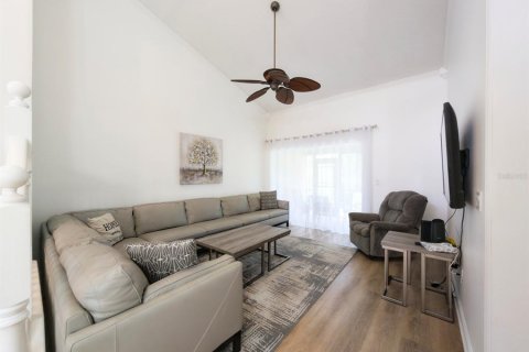 Townhouse in Clearwater, Florida 3 bedrooms, 149.57 sq.m. № 2139043 - photo 15