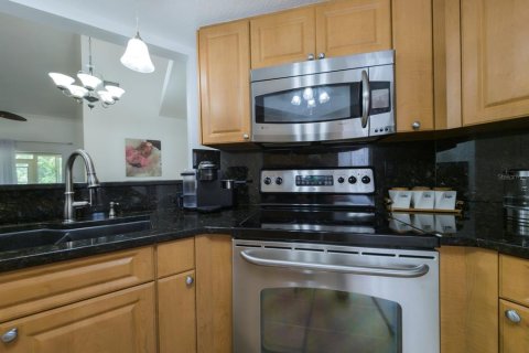 Townhouse in Clearwater, Florida 3 bedrooms, 149.57 sq.m. № 2139043 - photo 7