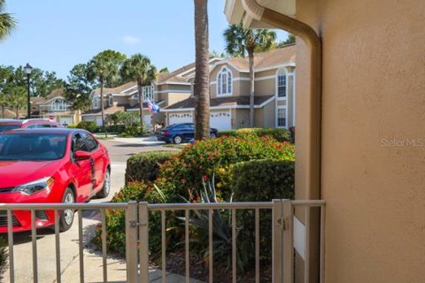Townhouse in Clearwater, Florida 3 bedrooms, 149.57 sq.m. № 2139043 - photo 3
