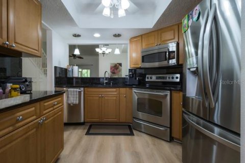 Townhouse in Clearwater, Florida 3 bedrooms, 149.57 sq.m. № 2139043 - photo 8