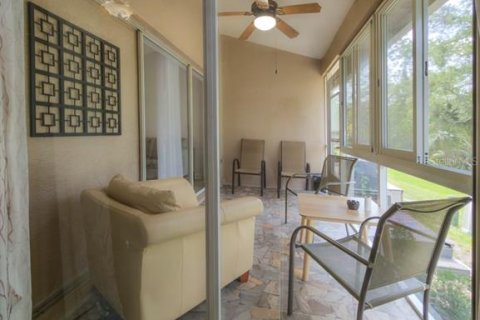 Townhouse in Clearwater, Florida 3 bedrooms, 149.57 sq.m. № 2139043 - photo 18