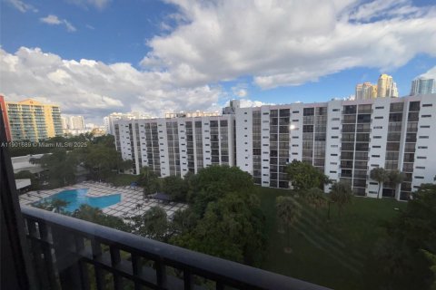 Copropriété à louer à Sunny Isles Beach, Floride: 1 chambre, 71.26 m2 № 1963215 - photo 10