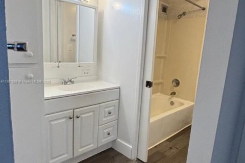 Copropriété à louer à Sunny Isles Beach, Floride: 1 chambre, 71.26 m2 № 1963215 - photo 18